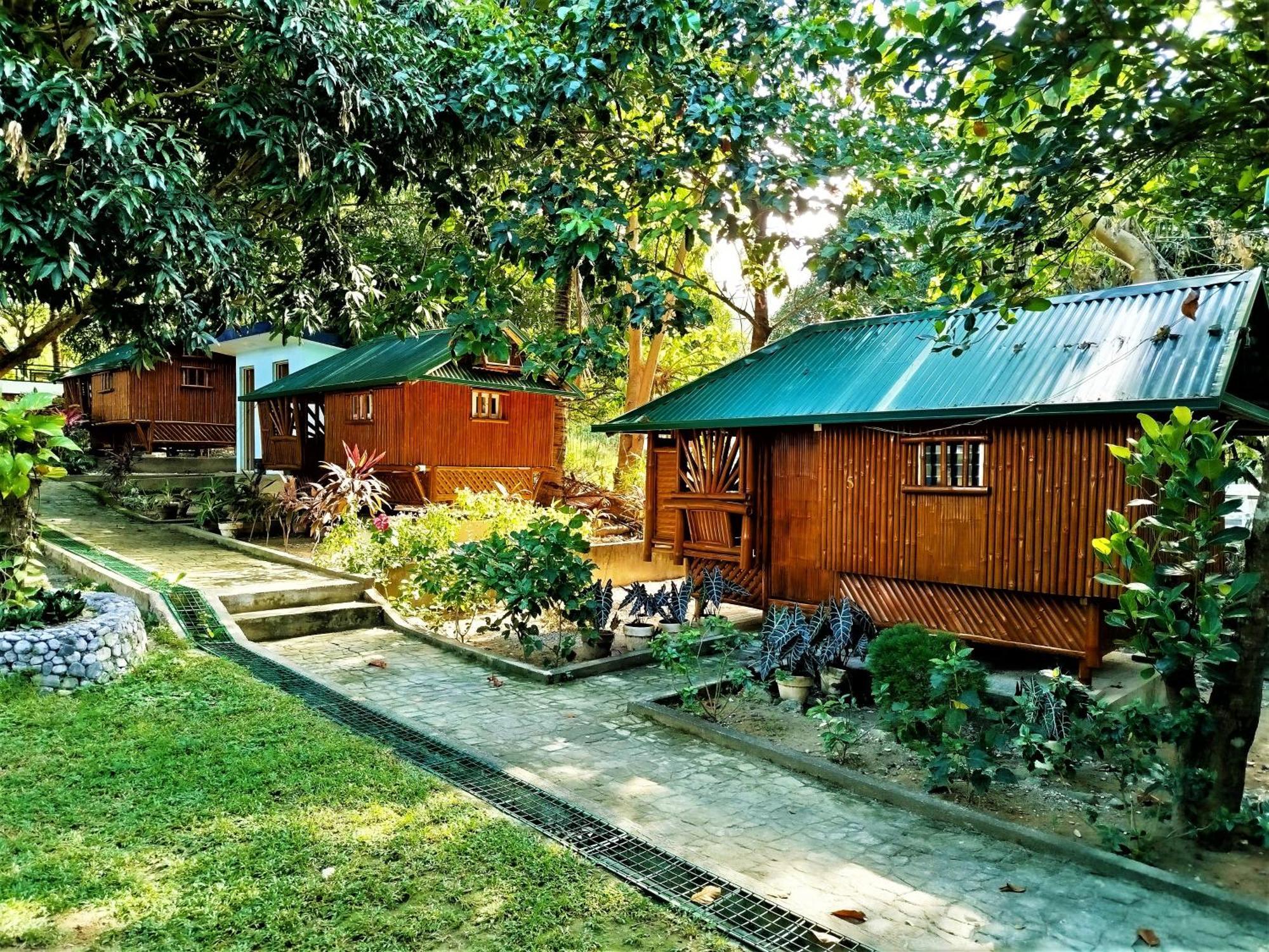 Rea'S Bamboo Resort Gabaldon Exterior photo