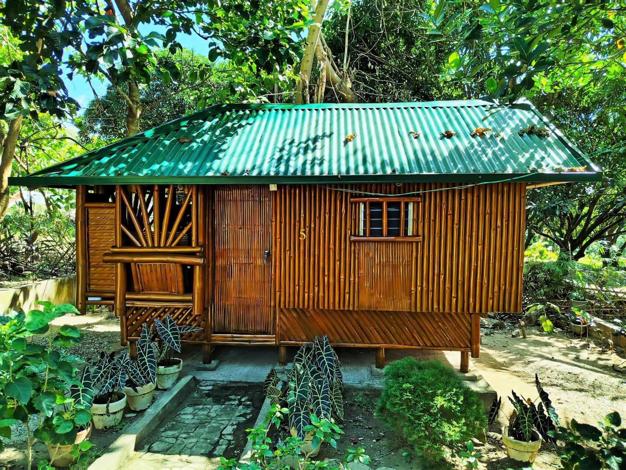 Rea'S Bamboo Resort Gabaldon Room photo