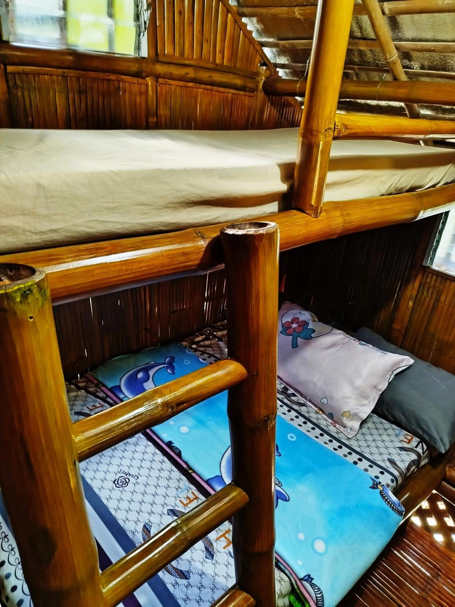 Rea'S Bamboo Resort Gabaldon Room photo